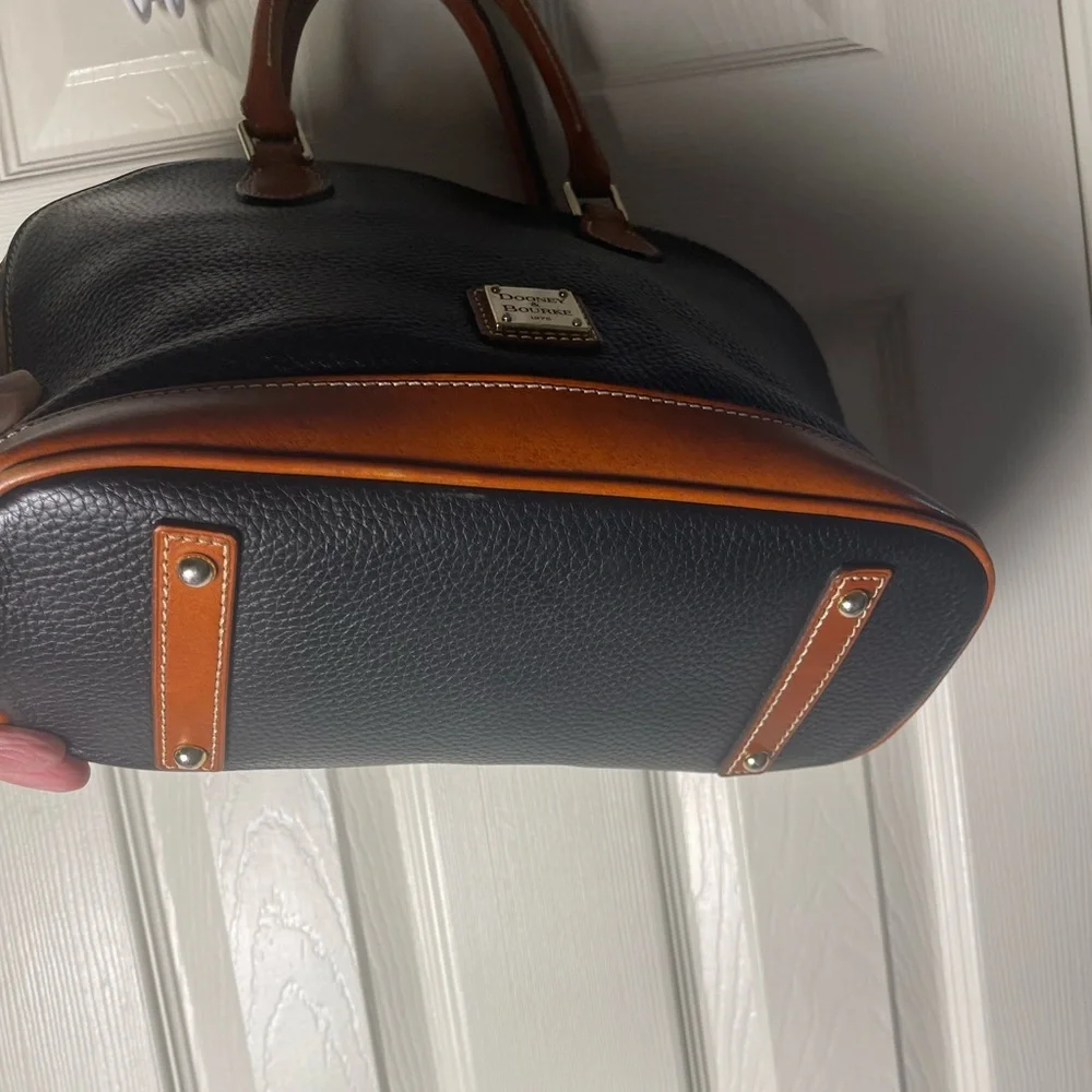 Dooney & Bourke Vintage Black Pebbled Leather Zip Dome Satchel Bag